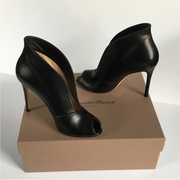 GIANVITO ROSSI - Picture 4 of 15